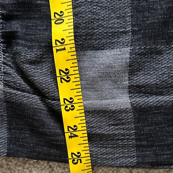 Athleta Buffalo Check Remarkawool Turtleneck Black Heather Gray Small Ski Snow - Picture 7 of 7